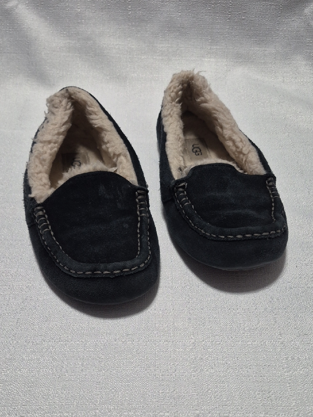 UGG Ansley Slipper Black Suede Moccasin Sherpa Lined Womens Size 8